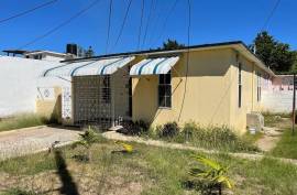 2 Bedrooms 1 Bathrooms, House for Sale in Greater Portmore