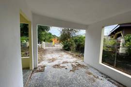 3 Bedrooms 1 Bathrooms, House for Sale in Spanish Town