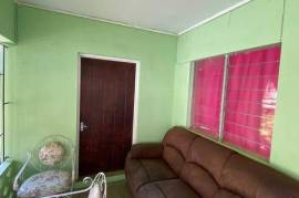 4 Bedrooms 2 Bathrooms, House for Sale in Highgate