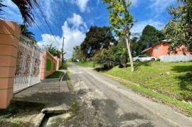 4 Bedrooms 2 Bathrooms, House for Sale in Highgate