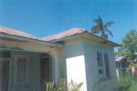 5 Bedrooms 2 Bathrooms, House for Private in Savanna-La-Mar