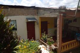 3 Bedrooms 2 Bathrooms, House for Sale in Moneague