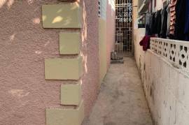 2 Bedrooms 2 Bathrooms, House for Sale in Greater Portmore