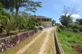 6 Bedrooms 3 Bathrooms, House for Sale in Mandeville