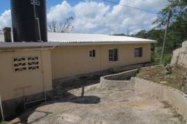 6 Bedrooms 3 Bathrooms, House for Sale in Mandeville