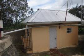 6 Bedrooms 3 Bathrooms, House for Sale in Mandeville