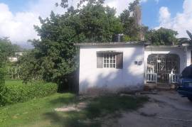 3 Bedrooms 2 Bathrooms, House for Sale in Negril