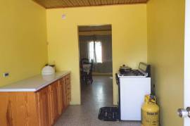 3 Bedrooms 2 Bathrooms, House for Sale in Osbourne Store