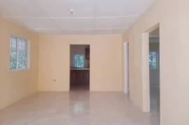 3 Bedrooms 2 Bathrooms, House for Sale in Bog Walk