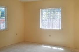 3 Bedrooms 2 Bathrooms, House for Sale in Bog Walk