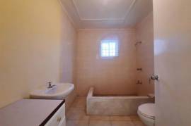 3 Bedrooms 2 Bathrooms, House for Sale in Bog Walk