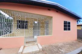 3 Bedrooms 2 Bathrooms, House for Sale in Bog Walk