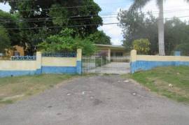 7 Bedrooms 3 Bathrooms, House for Private in Montego Bay