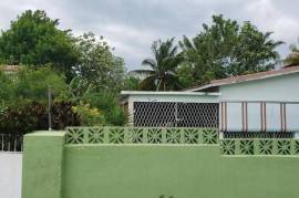 3 Bedrooms 2 Bathrooms, House for Sale in Santa Cruz