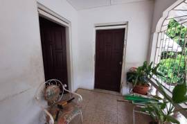 3 Bedrooms 2 Bathrooms, House for Sale in May Pen