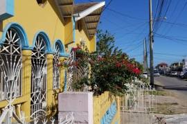 3 Bedrooms 3 Bathrooms, House for Sale in Spanish Town