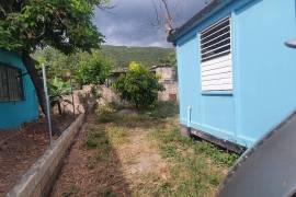 2 Bedrooms 1 Bathrooms, House for Sale in Kingston 20