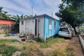 2 Bedrooms 1 Bathrooms, House for Sale in Kingston 20