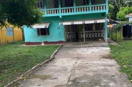 4 Bedrooms 2 Bathrooms, House for Sale in May Pen