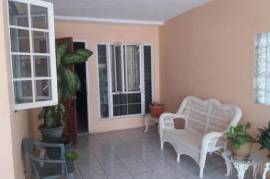 2 Bedrooms 1 Bathrooms, House for Sale in Gregory Park