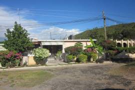 4 Bedrooms 3 Bathrooms, House for Private in Greater Portmore