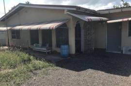 4 Bedrooms 3 Bathrooms, House for Sale in Denbigh