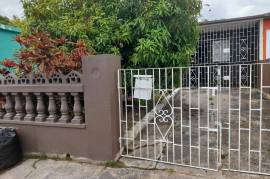 2 Bedrooms 1 Bathrooms, House for Sale in Spanish Town