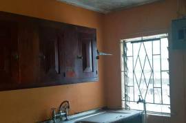 5 Bedrooms 3 Bathrooms, House for Sale in Kingston 11