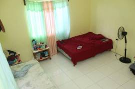 2 Bedrooms 1 Bathrooms, House for Sale in Middle Quarters