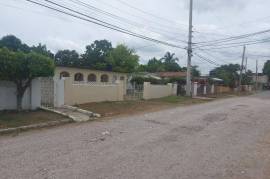 2 Bedrooms 1 Bathrooms, House for Sale in Spanish Town