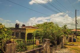 3 Bedrooms 1 Bathrooms, House for Sale in Spanish Town