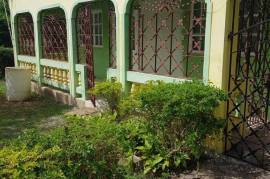 3 Bedrooms 1 Bathrooms, House for Sale in Spanish Town