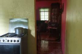 2 Bedrooms 1 Bathrooms, House for Sale in Highgate