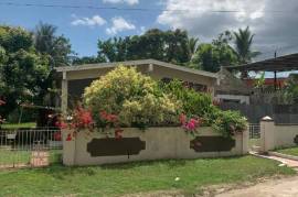 3 Bedrooms 2 Bathrooms, House for Sale in Spanish Town