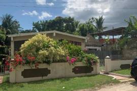 3 Bedrooms 2 Bathrooms, House for Sale in Spanish Town