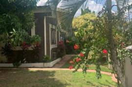 3 Bedrooms 2 Bathrooms, House for Sale in Spanish Town