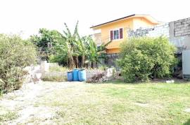 4 Bedrooms 1 Bathrooms, House for Sale in Kingston 11