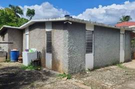 3 Bedrooms 2 Bathrooms, House for Sale in Spanish Town