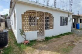 2 Bedrooms 2 Bathrooms, House for Sale in Greater Portmore