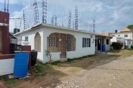 2 Bedrooms 2 Bathrooms, House for Sale in Greater Portmore