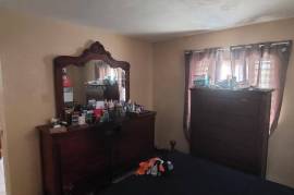 2 Bedrooms 2 Bathrooms, House for Sale in Greater Portmore