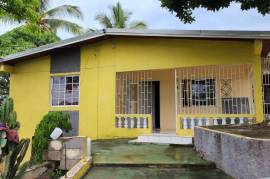 4 Bedrooms 1 Bathrooms, House for Sale in May Pen