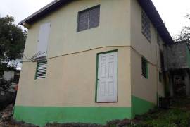 3 Bedrooms 2 Bathrooms, House for Sale in Mocho