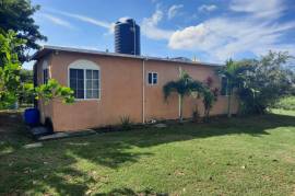 3 Bedrooms 2 Bathrooms, House for Sale in May Pen