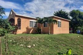 3 Bedrooms 2 Bathrooms, House for Sale in May Pen