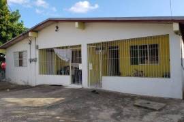 5 Bedrooms 3 Bathrooms, House for Foreclosure in Spanish Town