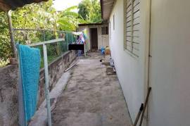 5 Bedrooms 3 Bathrooms, House for Foreclosure in Spanish Town