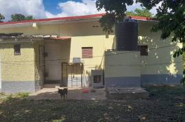 3 Bedrooms 2 Bathrooms, House for Sale in Spanish Town