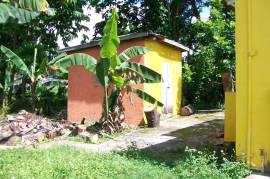 3 Bedrooms 2 Bathrooms, House for Sale in Linstead