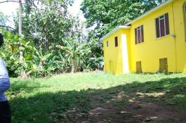 3 Bedrooms 2 Bathrooms, House for Sale in Linstead